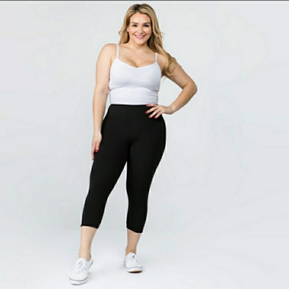 Plus size peach feel capris leggings - Picture 2 of 11